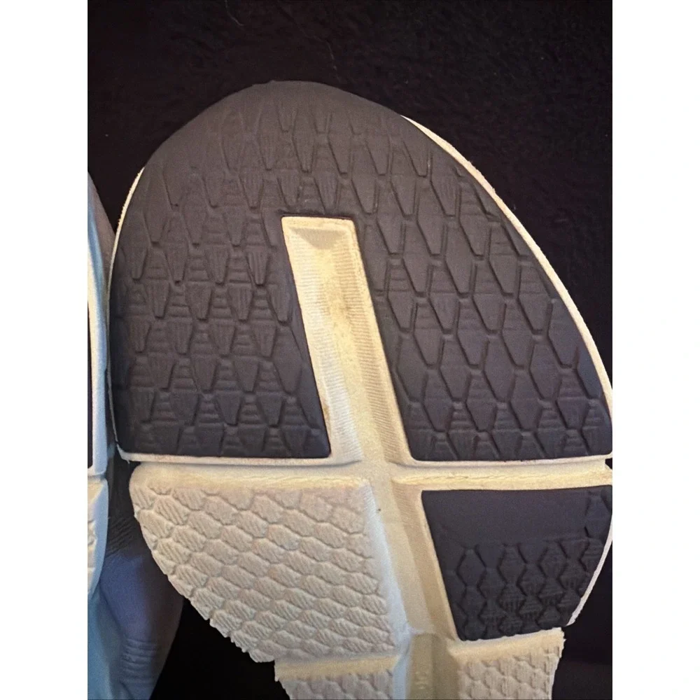 On Cloud go Sneakers Green Athletic Running Trainer Women's Size‎ 10